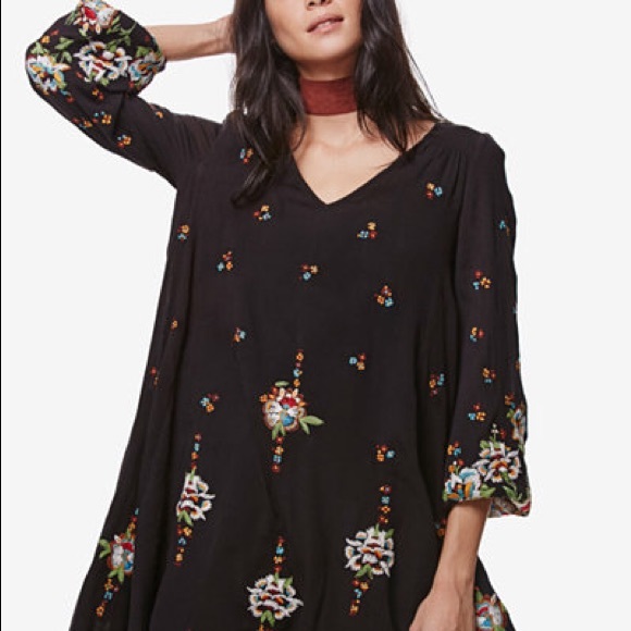 Free People Dresses & Skirts - Free People Oxford Embroidered Shift Dress ✨